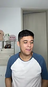 kaiine190 online show from November 11, 2025, 7:14 am