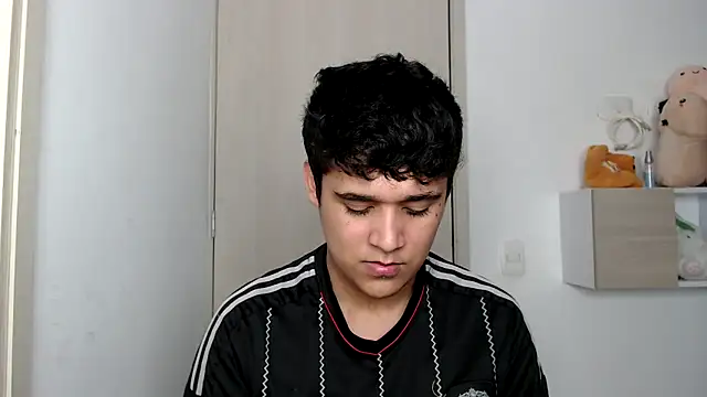 kaiine190 online show from October 21, 2025, 10:25 am