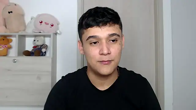 kaiine190 online show from November 14, 2025, 10:02 pm