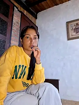 Bonnie Clydeee online show from March 13, 2026, 11:32 pm