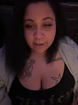 Juicyjordie online show from April 18, 2026, 7:54 am