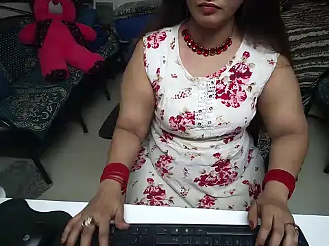 Arushisingh8888 online show from March 21, 2025, 7:11 am