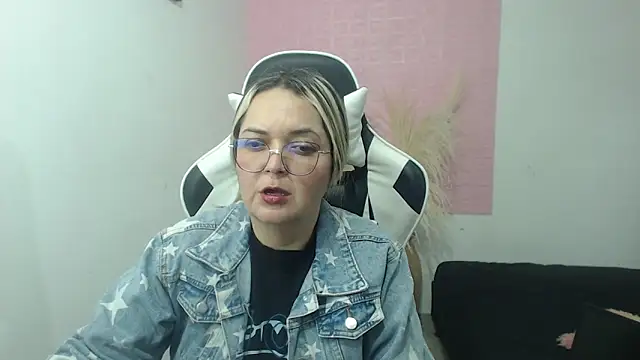 Snapshot of samy_vsn chatting on June 2, 2026, 7:03 pm samy vsn online show from June 2, 2026, 7:03 pm