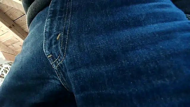 TWENTYONE0021 online show from January 7, 2025, 7:10 am