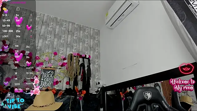 Neko Misaki online show from October 16, 2025, 12:13 pm