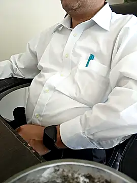 Hot-man39 online show from March 18, 2025, 6:28 am