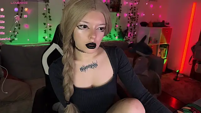 Eva-miller1 online show from November 25, 2025, 2:50 pm