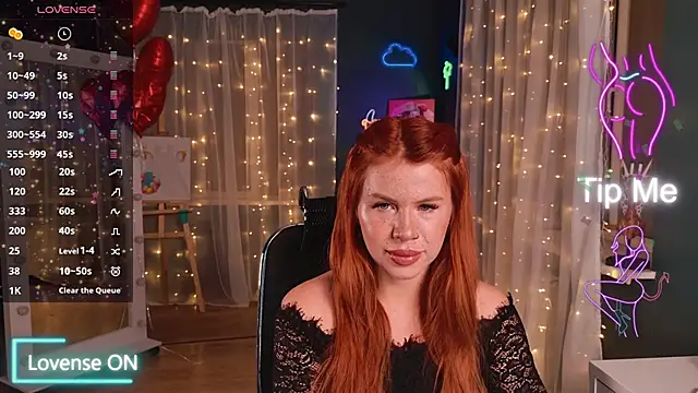 Snapshot of KristinaMoon chatting on February 7, 2025, 3:30 pm KristinaMoon online show from February 7, 2025, 3:30 pm