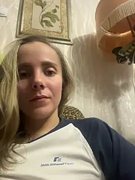 AlisaKissss online show from April 9, 2026, 4:02 pm