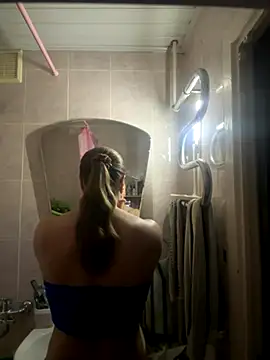 AlisaKissss online show from October 14, 2025, 6:19 pm