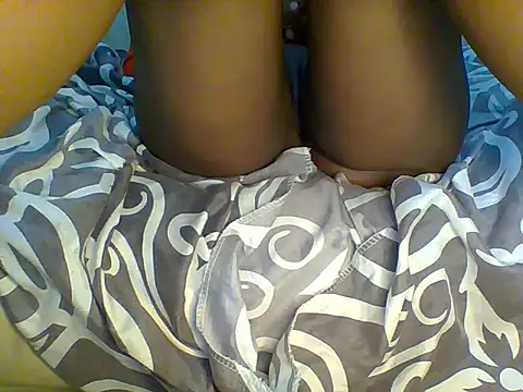 Snapshot of Petite_Afrcan6 chatting on September 30, 2025, 6:52 am Petite Afrcan6 online show from September 30, 2025, 6:52 am