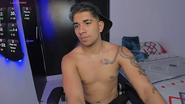 valentino santoss online show from December 3, 2025, 7:35 pm