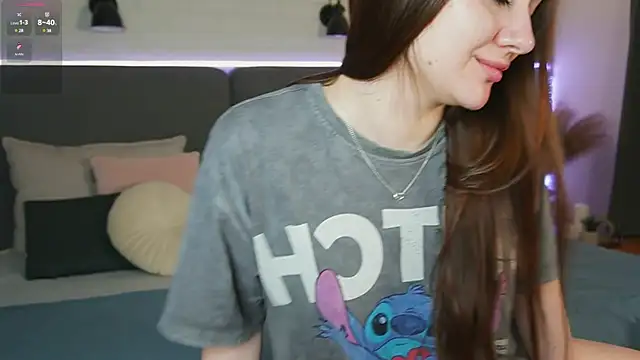 Snapshot of Micky__love chatting on March 5, 2025, 10:32 pm Micky love online show from March 5, 2025, 10:32 pm