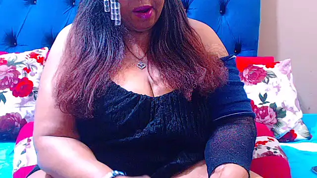 ebonycandy10 online show from October 7, 2025, 4:24 am