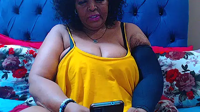 ebonycandy10 online show from October 16, 2025, 6:38 pm