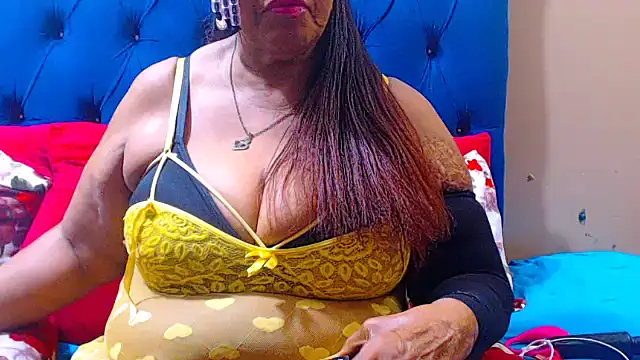 ebonycandy10 online show from September 25, 2025, 5:24 am