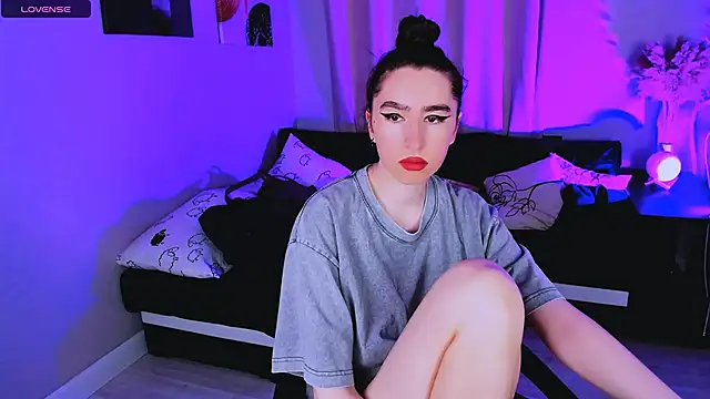 Lily xBabe online show from October 17, 2025, 7:55 am