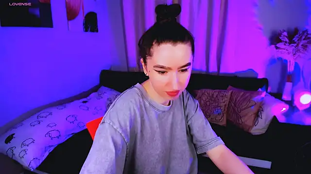 Lily xBabe online show from September 17, 2025, 7:32 am