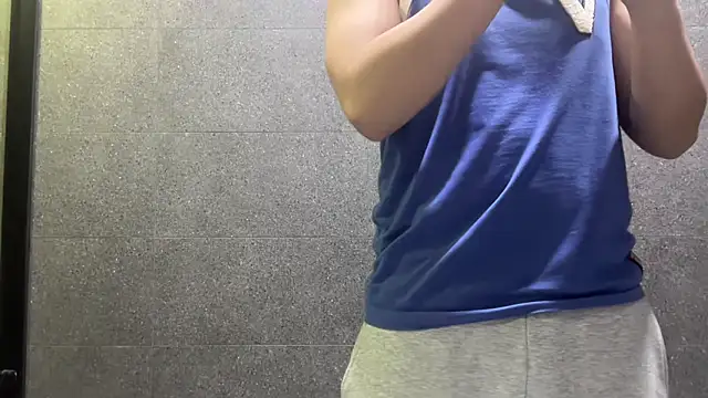 taka32204 online show from December 14, 2025, 2:22 pm