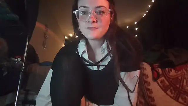 EyaDivine1 online show from February 2, 2025, 9:13 pm