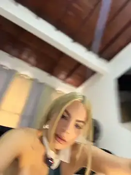 emiss  online show from November 30, 2025, 5:58 pm