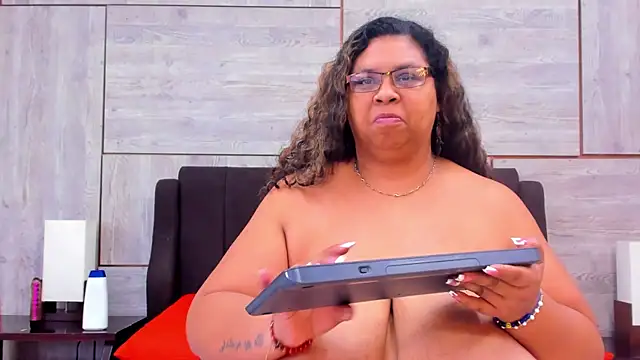 Lynn Jones online show from February 14, 2025, 10:49 am