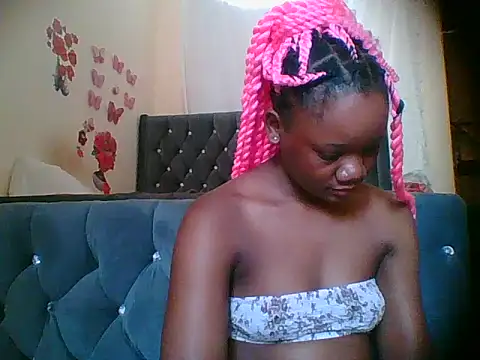 HotJeylee online show from December 5, 2025, 10:14 am