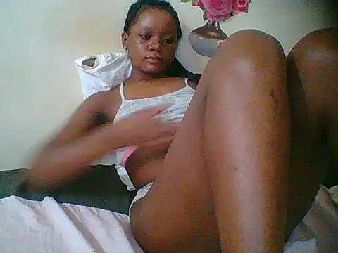 HotJeylee online show from October 22, 2025, 5:45 pm