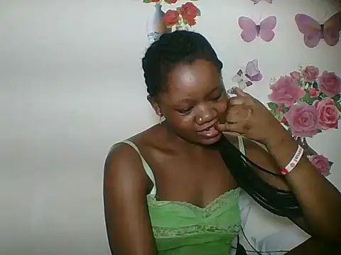 HotJeylee online show from October 17, 2025, 6:32 pm