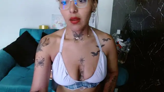 kronikafuckass online show from October 16, 2025, 6:38 pm