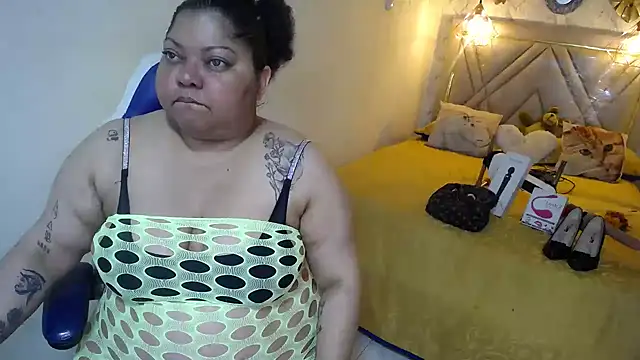 brunette 35 online show from March 4, 2025, 2:17 am