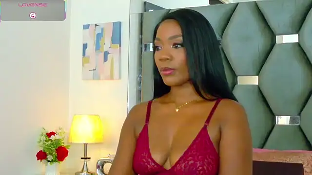 camila larzon online show from February 16, 2026, 1:26 am