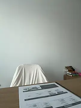 streetdoll online show from October 2, 2025, 6:50 am