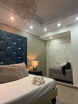 ThaniaJones online show from March 8, 2026, 12:08 pm