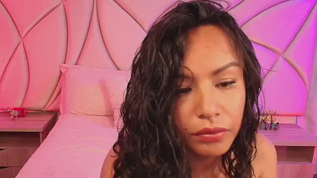 ValleryC online show from April 15, 2026, 9:48 pm