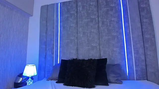 PaulinaDuarte online show from March 22, 2025, 12:25 pm