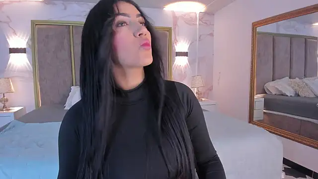 Snapshot of PaulinaDuarte chatting on June 3, 2026, 11:22 am PaulinaDuarte online show from June 3, 2026, 11:22 am