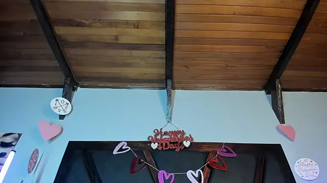 Snapshot of EmiliWilliams chatting on February 17, 2026, 8:50 pm EmiliWilliams online show from February 17, 2026, 8:50 pm