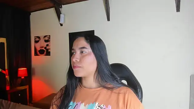 Snapshot of EmiliWilliams chatting on October 12, 2025, 12:01 am EmiliWilliams online show from October 12, 2025, 12:01 am