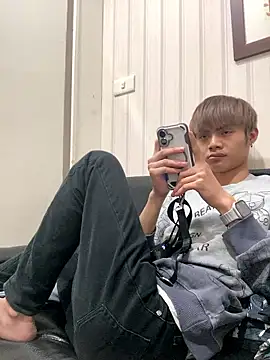 mumuowl online show from January 13, 2026, 4:11 pm