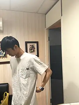 mumuowl online show from November 3, 2025, 3:48 pm