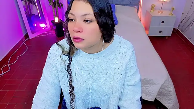 Lana stone  online show from February 5, 2026, 3:24 am