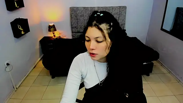 Lana stone  online show from October 13, 2025, 4:14 am