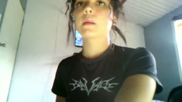 linzeysmith4 online show from March 18, 2026, 8:53 pm