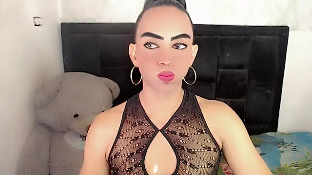 Michell Queen online show from November 16, 2025, 7:46 am