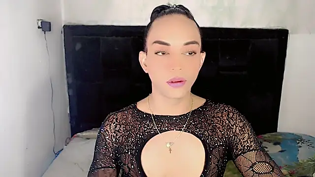 Michell Queen online show from April 18, 2026, 1:19 am