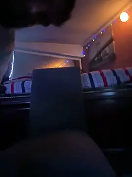 bigdickgio6923 online show from April 21, 2026, 2:25 am