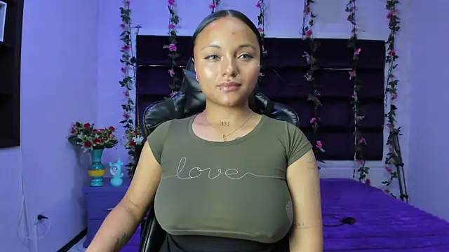 sweelanna   online show from June 4, 2026, 12:26 am