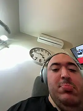 Daz012d online show from April 14, 2026, 1:49 pm