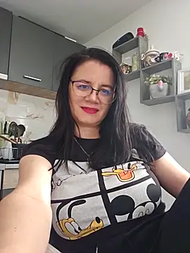 KristenVega online show from March 5, 2026, 12:46 pm